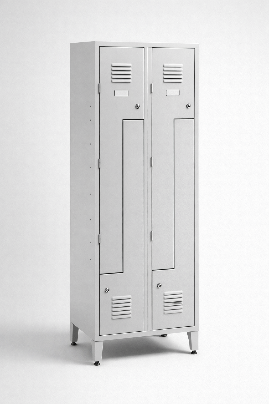 L-shaped staff locker Sul 32 W lx – with legs - efficient use of changing-room space while keeping