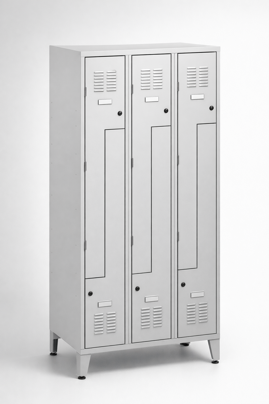 L-shaped staff locker Sul 33 W lx – with legs - efficient use of changing-room space while keeping