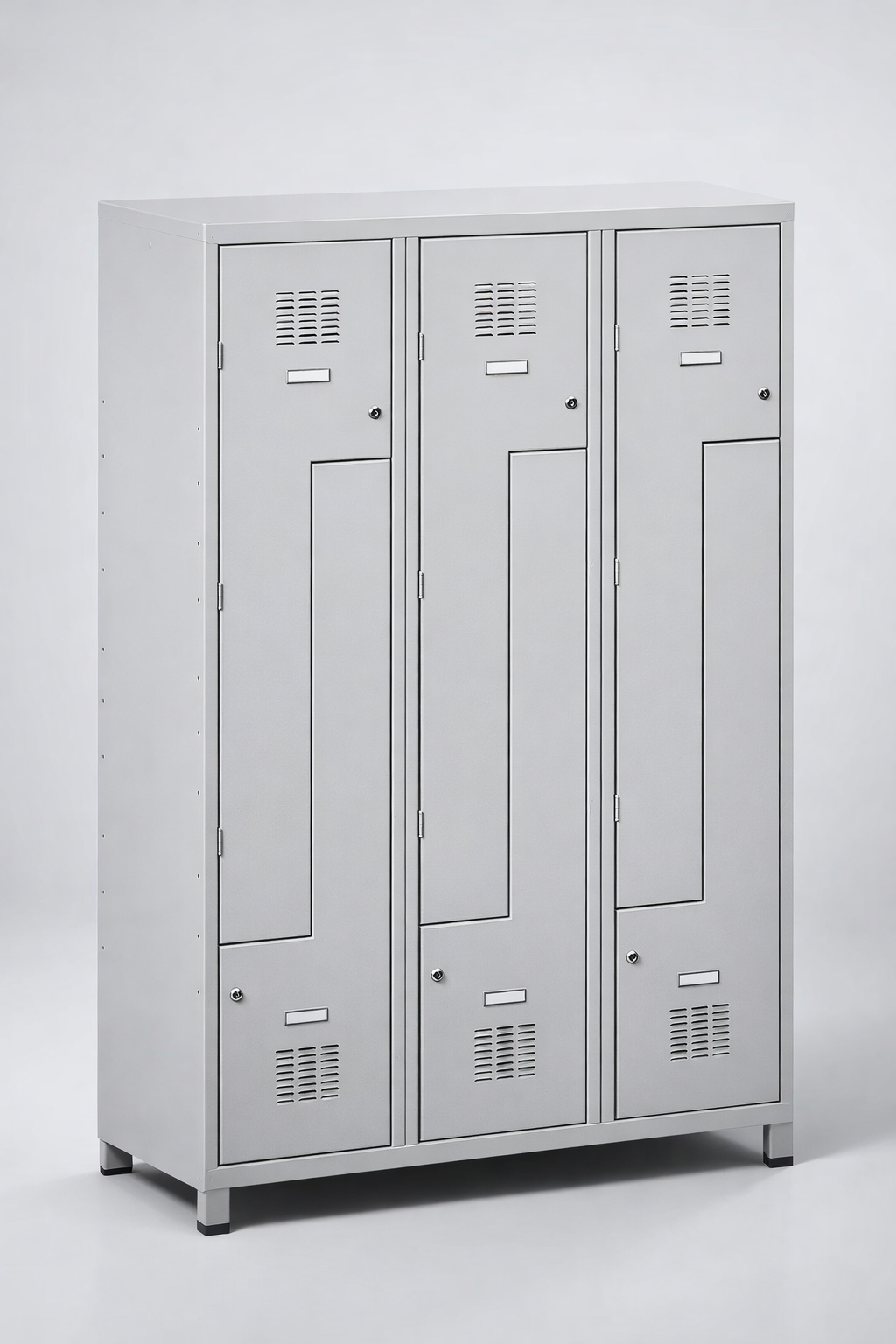 L-shaped staff locker Sul 43 W lx - efficient use of changing-room space while keeping