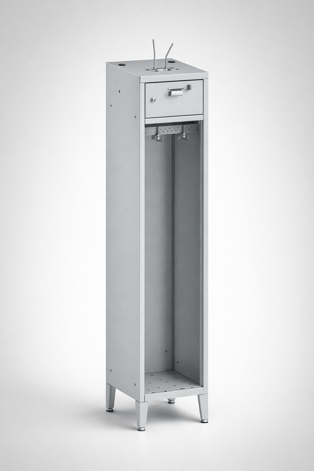 Staff locker MSS 411 na nogach - orderly personal storage and a repeatable