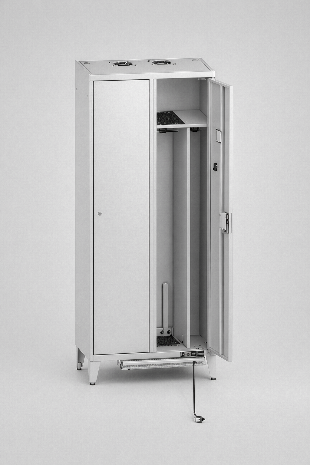 Staff locker SumW 421m – divider 2/3 and 1/3 - orderly personal storage and a repeatable