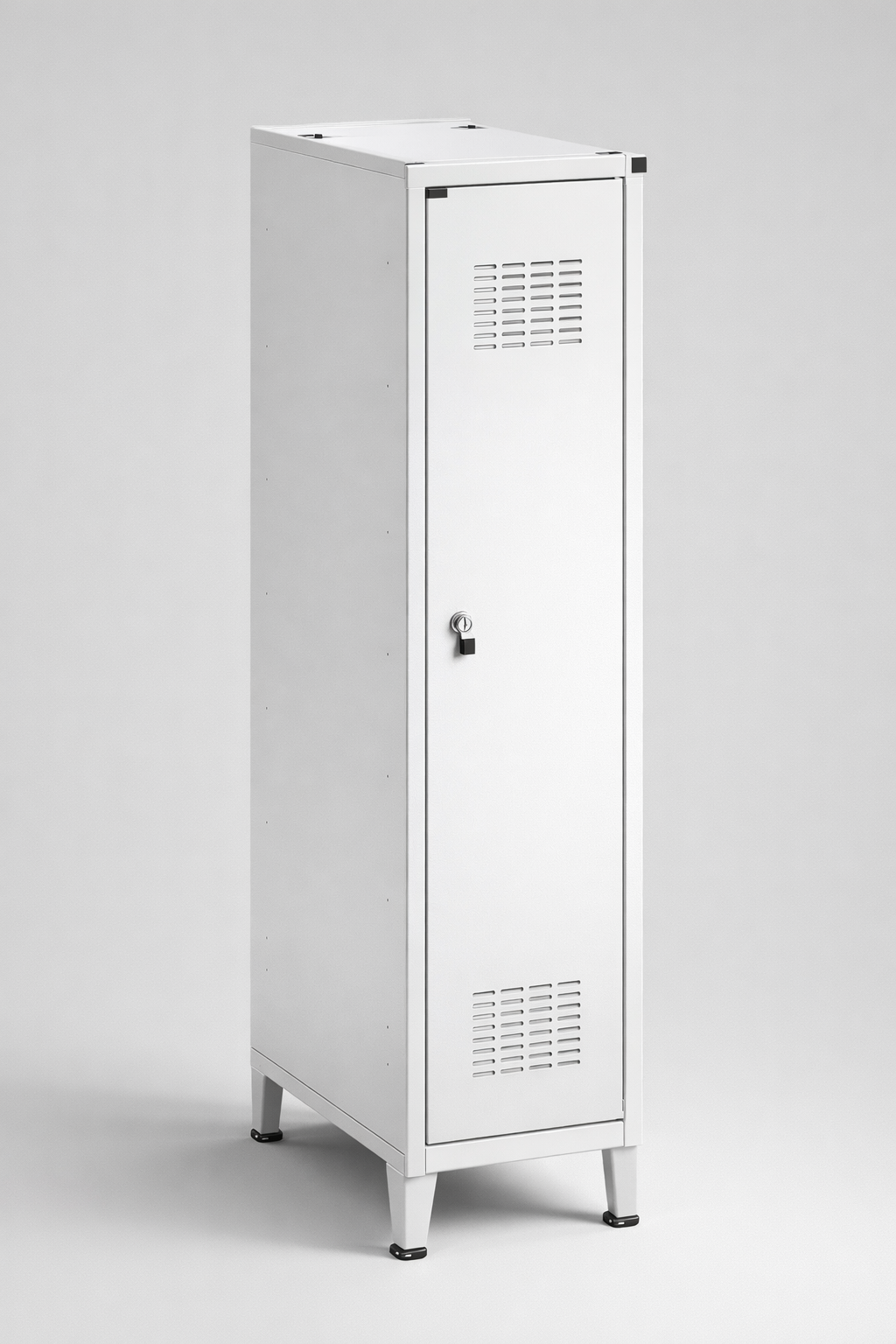 Staff locker Sum 311 W st - orderly personal storage and a repeatable